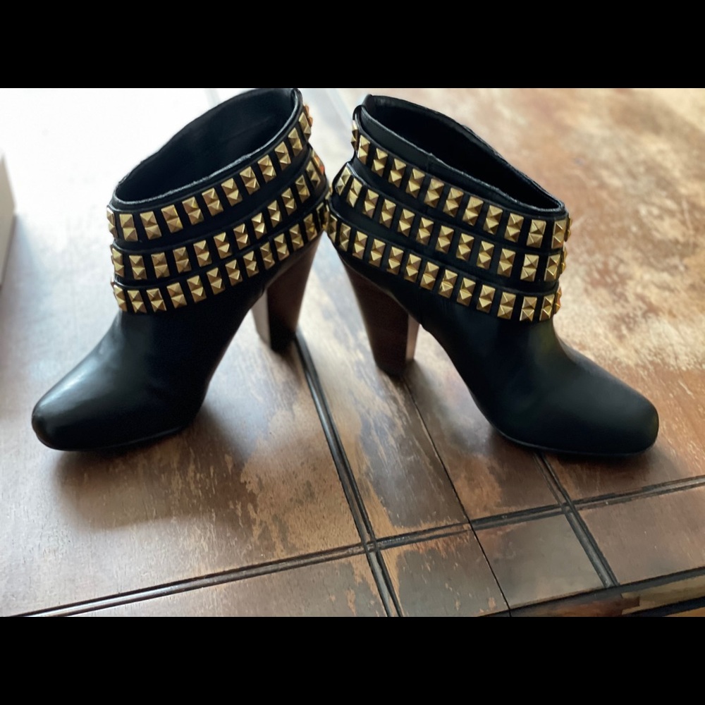 Women's boots
